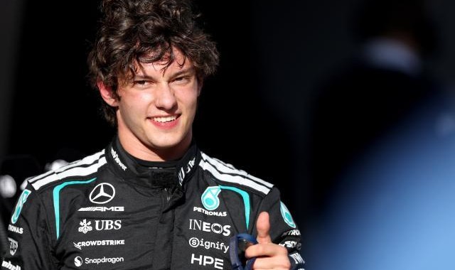 世界杯赛程-F1中国站安东内利创最年轻杆位纪录 梅奔包揽头排