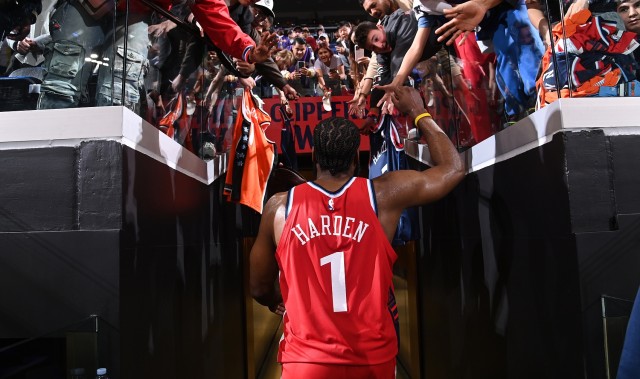 北美世界杯-离奇快船：卖全明星遣功勋 比尔报销 东道主无全明星 登走不欠4.0