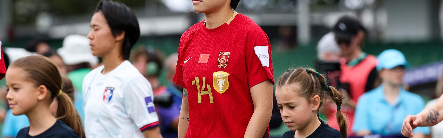 世界杯赛程-足球报：李晴潼用两粒进球完成救赎，她在东京奥运会失误+染红